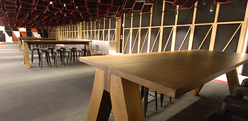 Interior de estadio de futbol por Bonehur